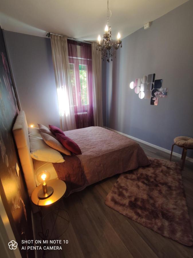 Aurora Flowers - Two Rooms And Free Parking Near Center And Train Station Modena Kültér fotó