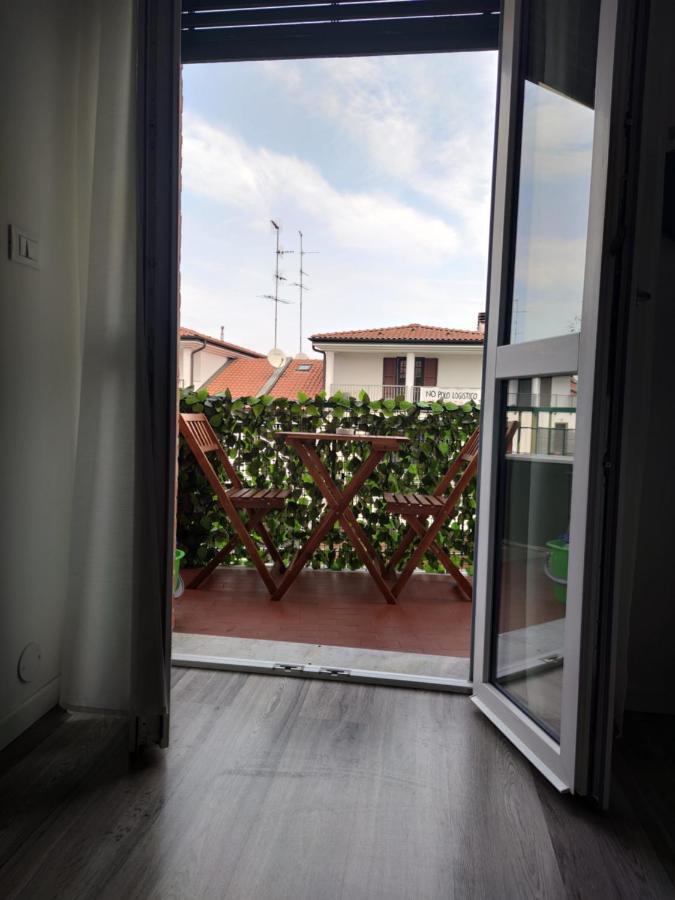 Aurora Flowers - Two Rooms And Free Parking Near Center And Train Station Modena Kültér fotó